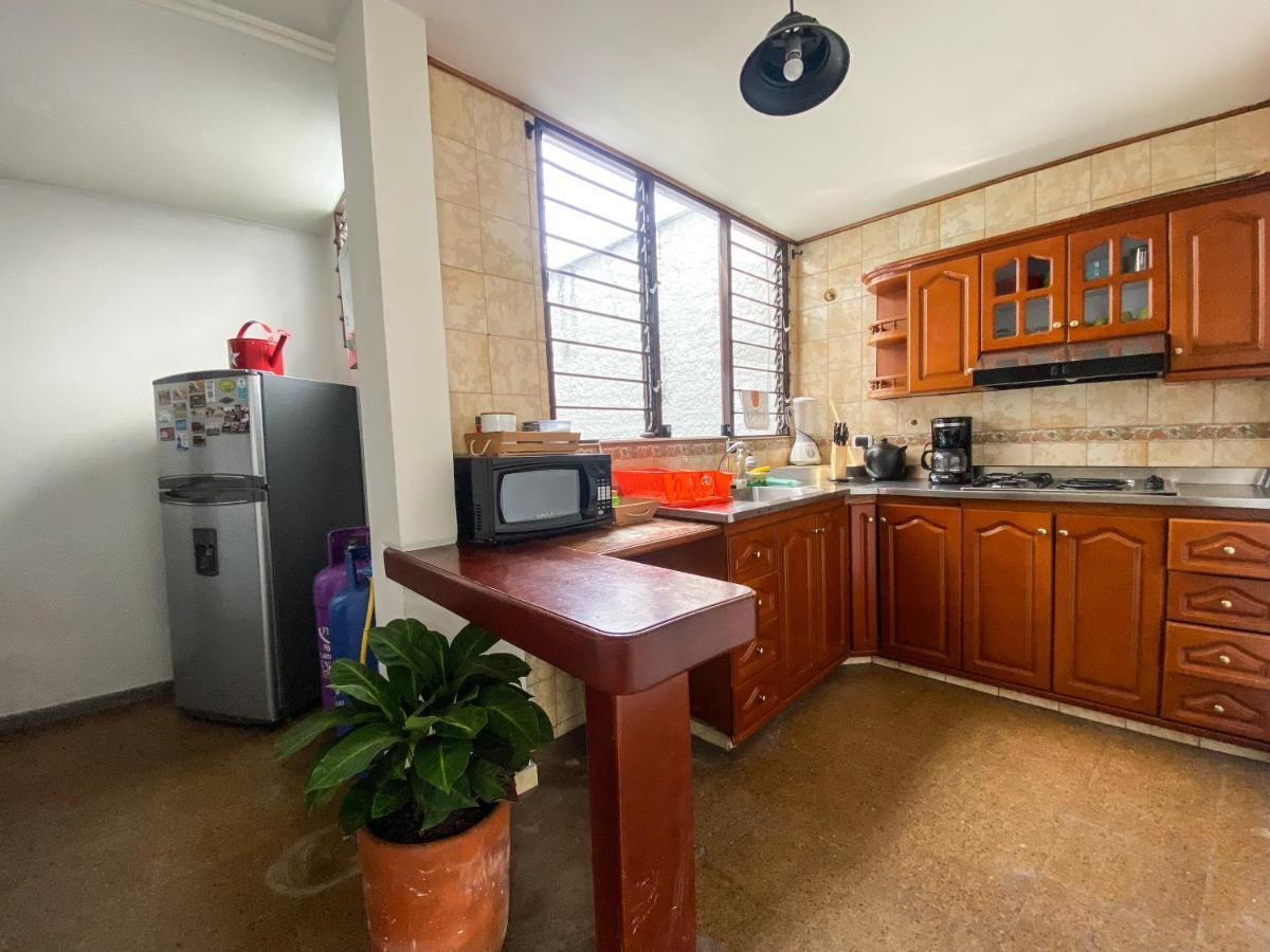 Oasis En El Corazon De Medellin, Laureles Lägenhet Exteriör bild
